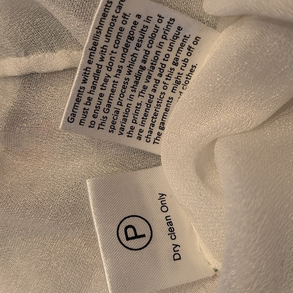 ROCOCO SAND Crinkle Chiffon Long Sleeve Faux Wrap Floral Ruffle Dress Size Small - Picture 8 of 8